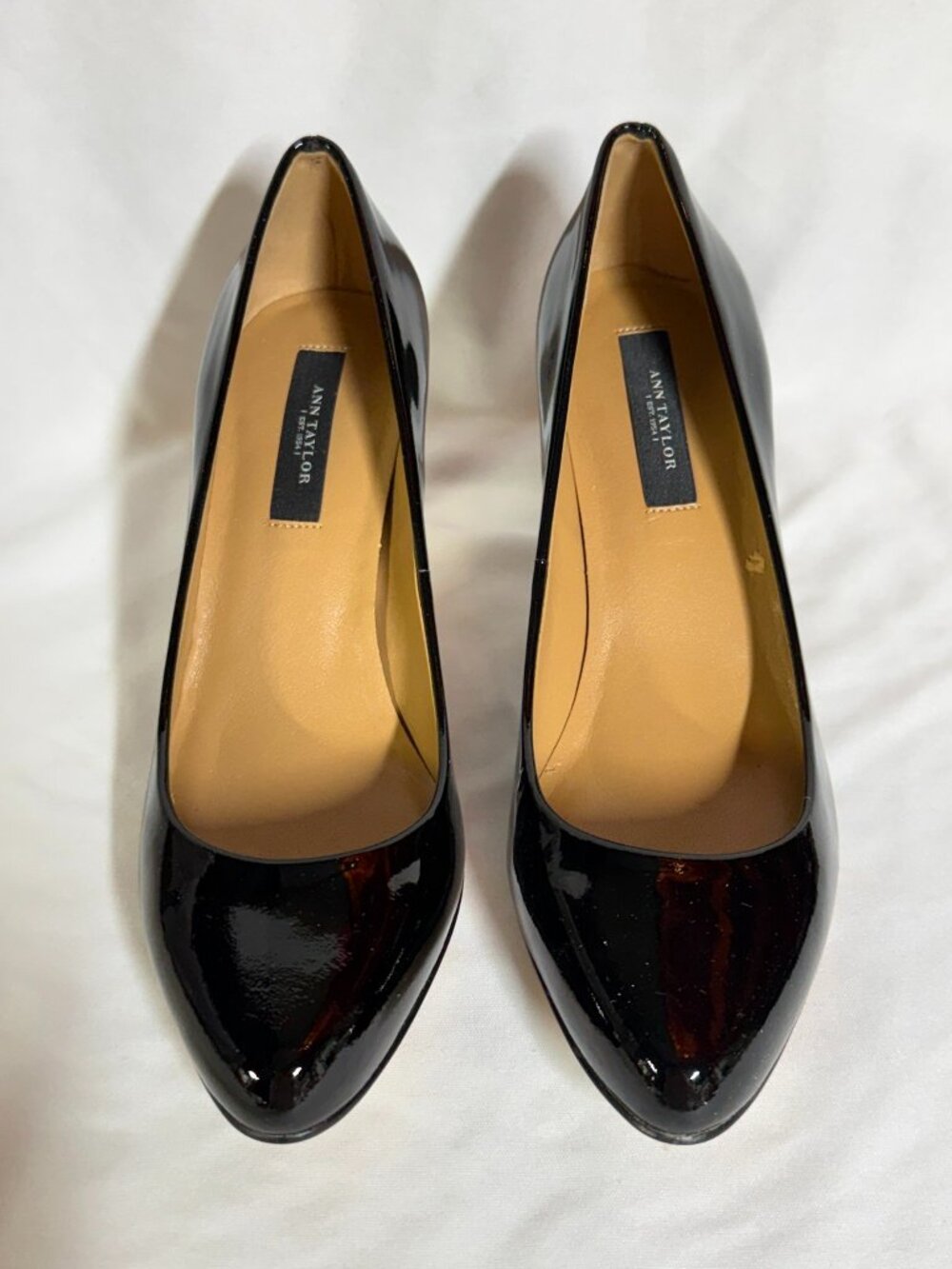Ann Taylor Black Patent Perfect Pump